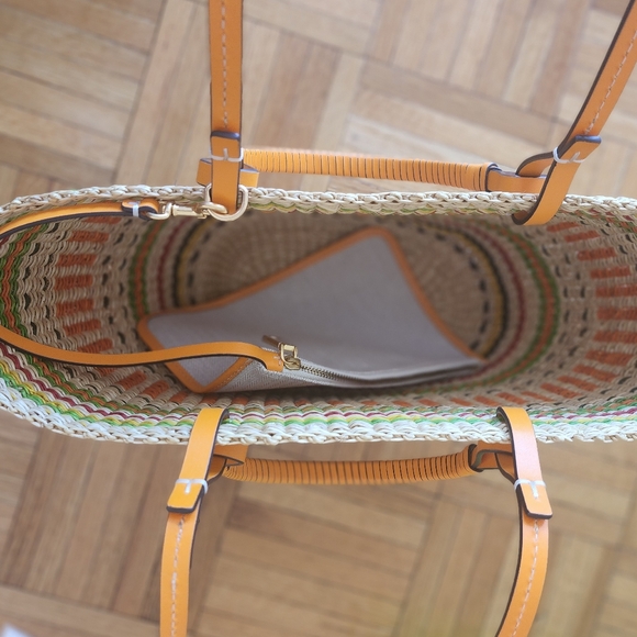 Brand new unused Tory Burch Ella straw striped bag. - Picture 2 of 5